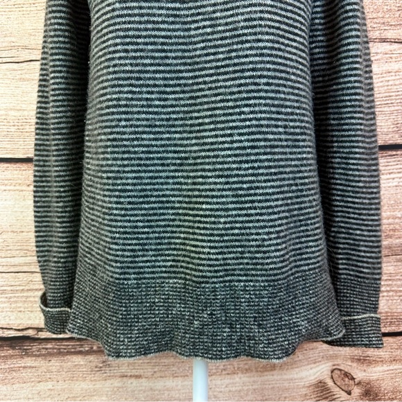 J.Crew Women’s Merino Wool Alpaca Grey Fuzzy Cozy Striped Comfy Sweater - Picture 3 of 8